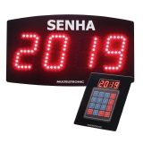 PAINEL DE SENHA  SEQUENCIAL SEM FIO 4 DIGITOS VERMELHO MULTIELETRONIC3